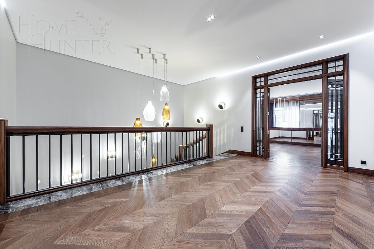 2-этажный коттедж 989.7 м² с отделкой