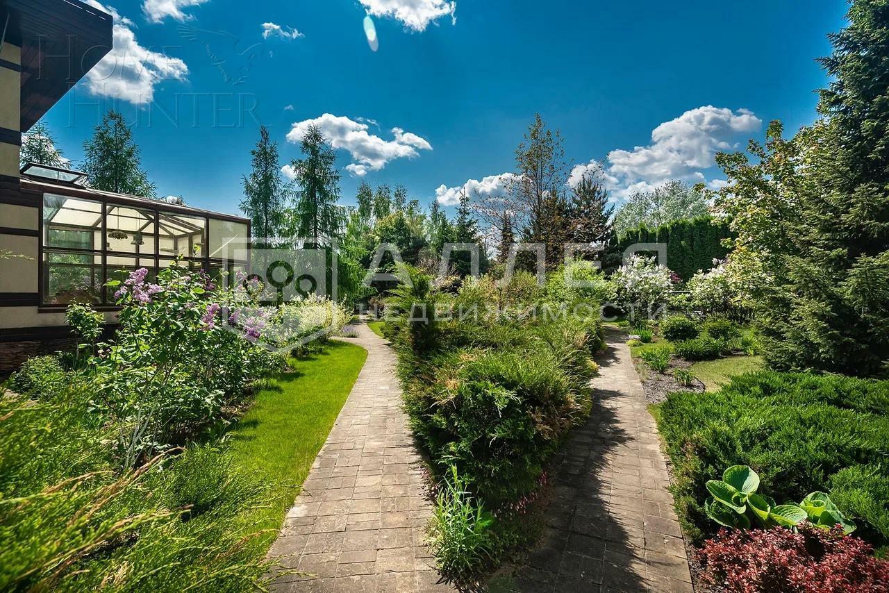 2-этажный коттедж 750 м² с отделкой