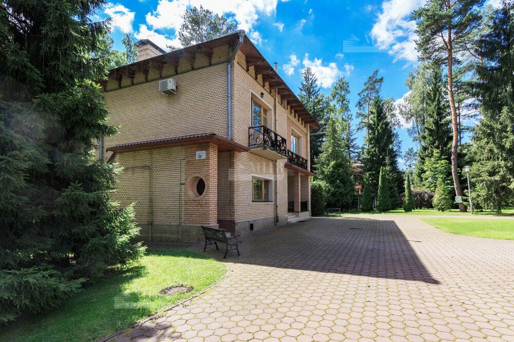 2-этажный коттедж 580 м² с отделкой