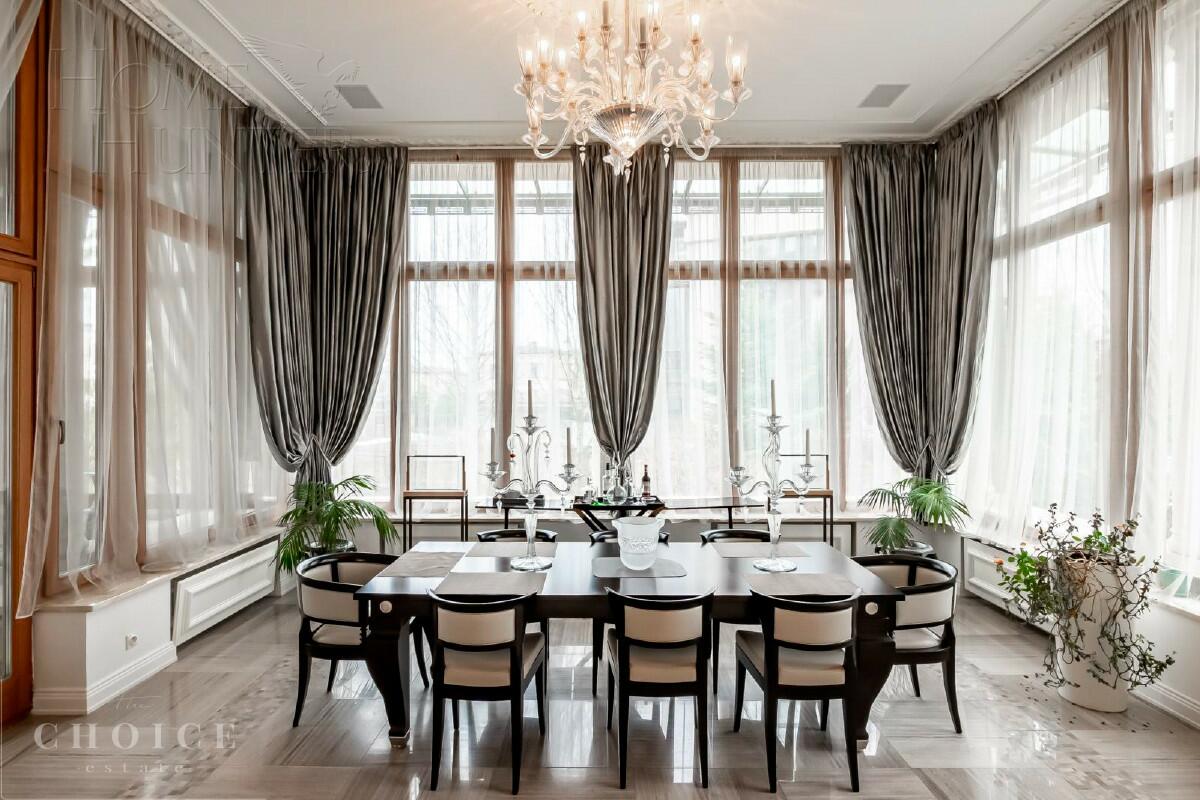 2-этажный коттедж 1 100 м² с отделкой