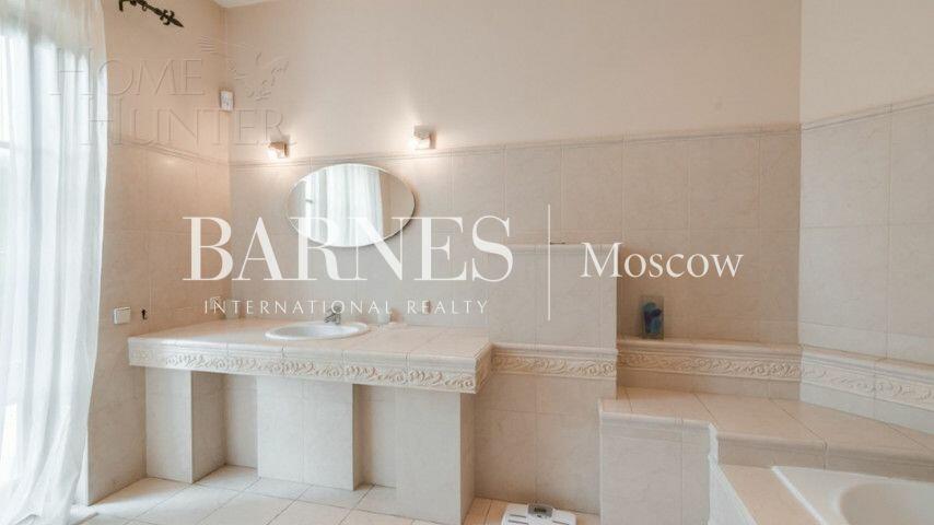 2-этажный коттедж 650 м² с отделкой