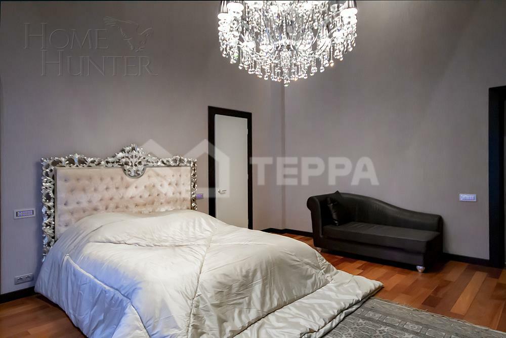 3-этажный коттедж 1 300 м² с отделкой