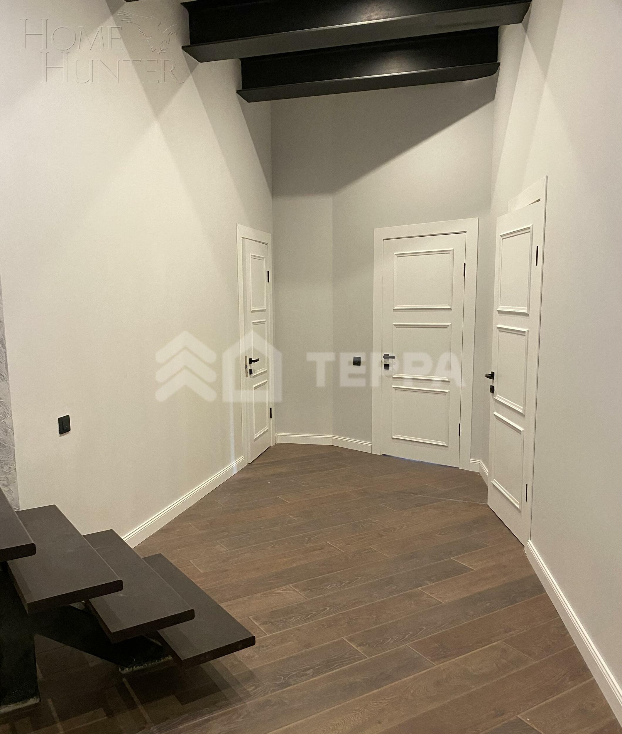 3-УРОВНЕВЫЙ ТАУНХАУС С ОТДЕЛКОЙ 400 М² НА 1 ЭТАЖЕ