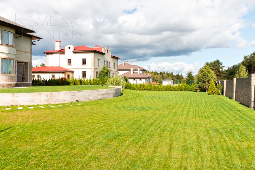 2-этажный коттедж 438 м² с отделкой