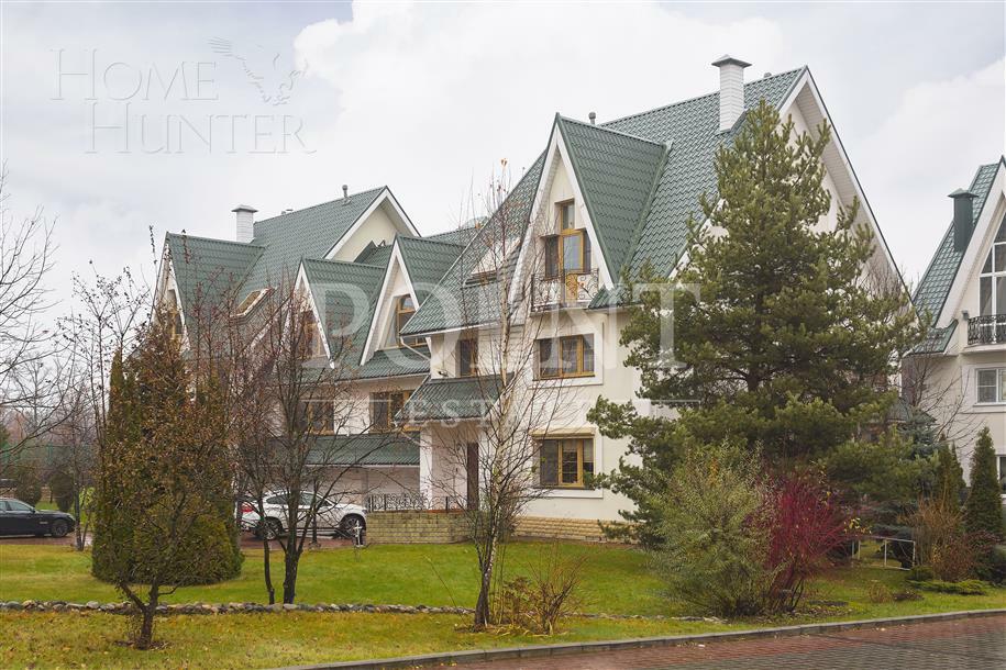 2-этажный таунхаус 460 м² с отделкой