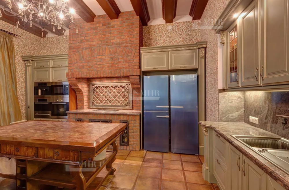 2-этажный коттедж 1 100 м² с отделкой