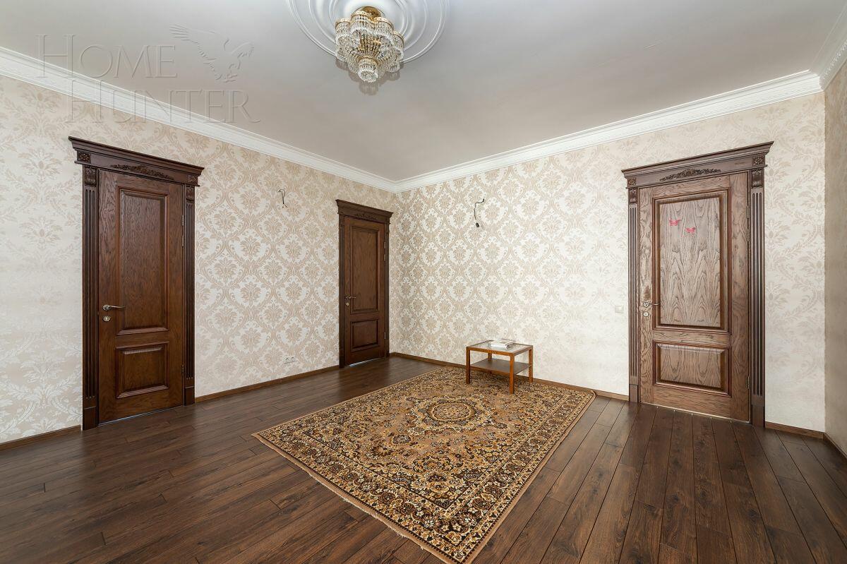 2-этажный коттедж 350 м² с отделкой