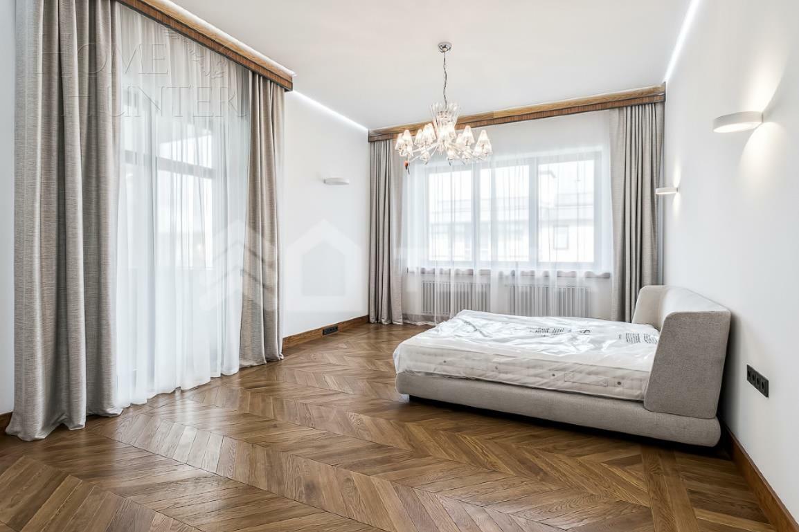 2-этажный коттедж 989.7 м² с отделкой