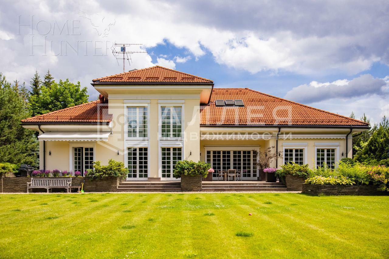 2-этажный коттедж 1 000 м² с отделкой