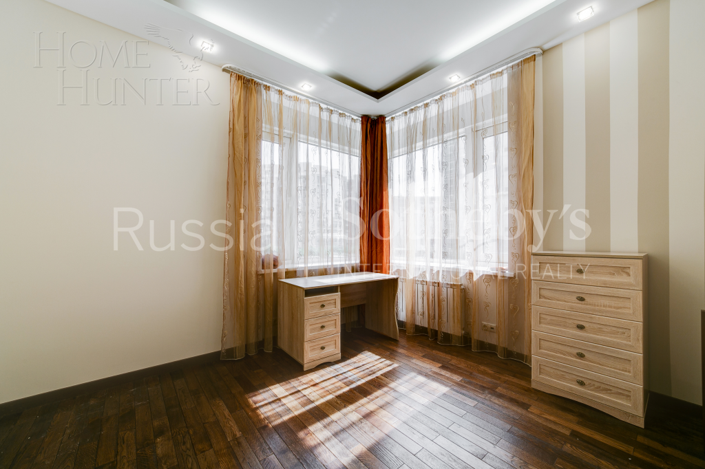 3-КОМН. КВАРТИРА С ОТДЕЛКОЙ 131 М² НА 4 ЭТАЖЕ