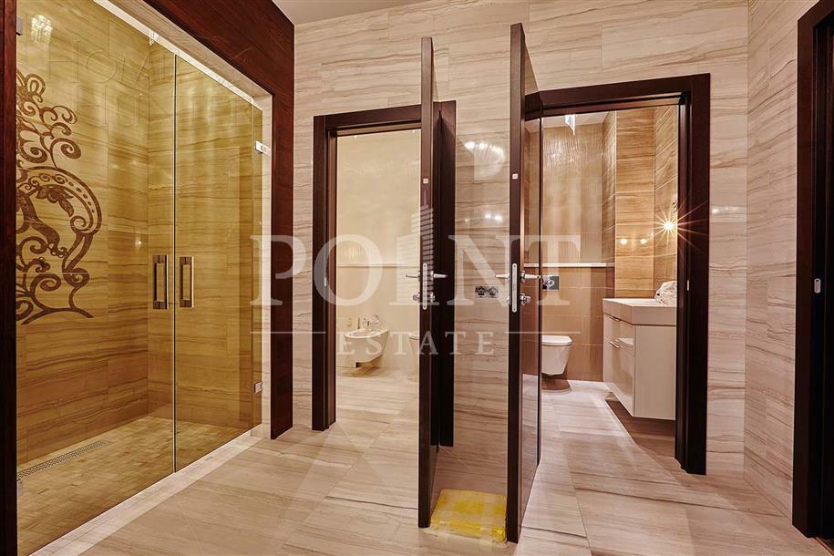 2-этажный коттедж 1 900 м² без отделки