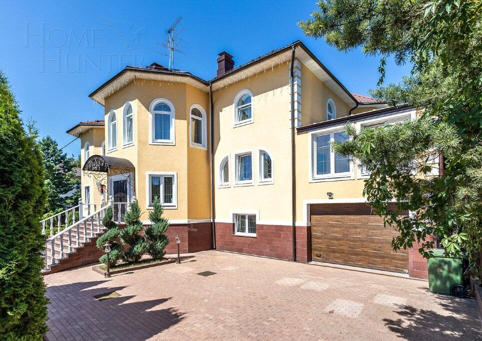 2-этажный коттедж 800 м² с отделкой