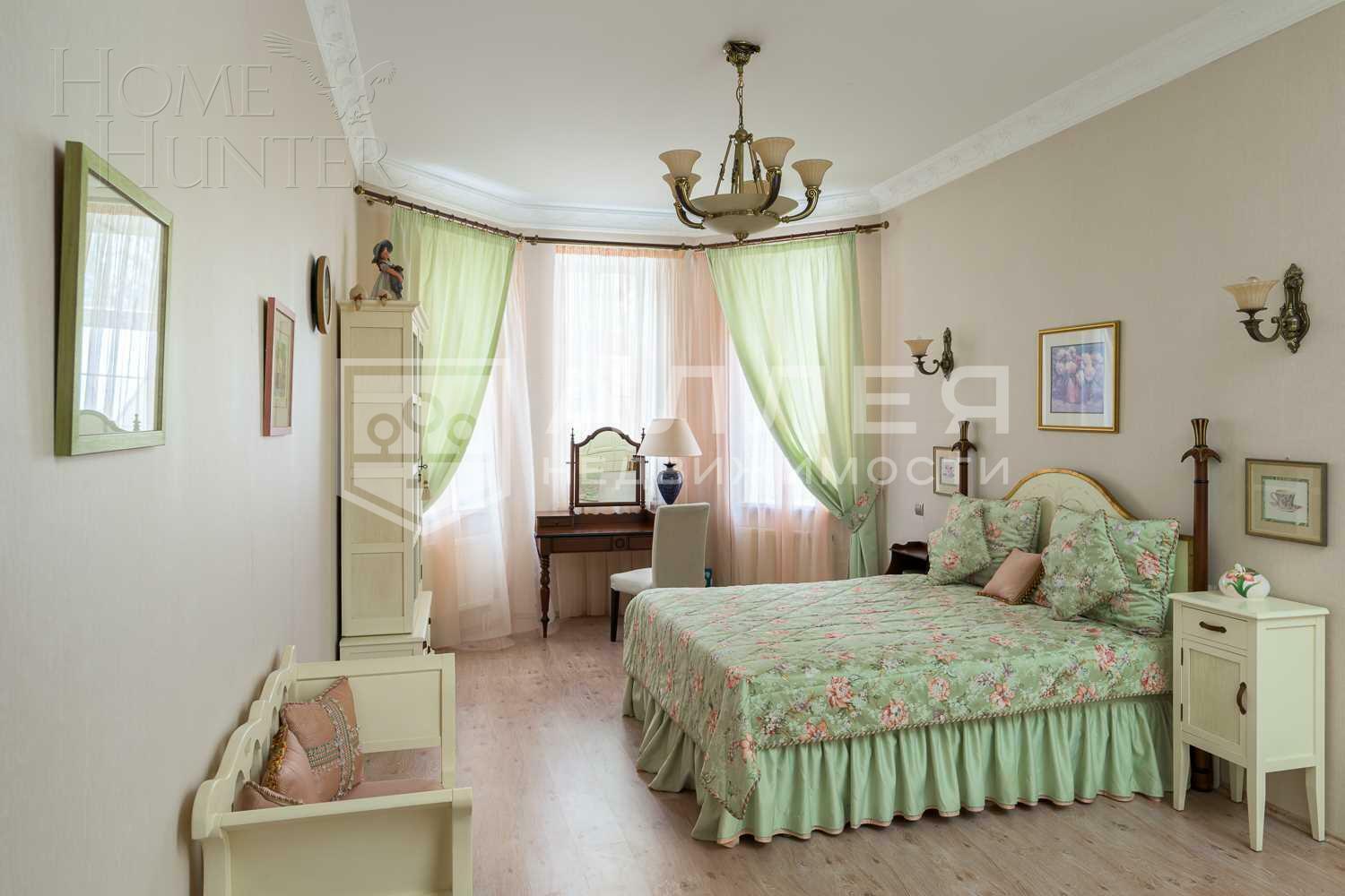 2-этажный коттедж 2 100 м² с отделкой