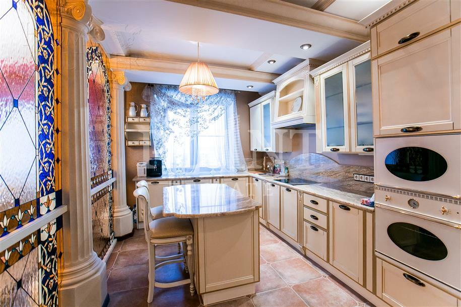 3-КОМН. КВАРТИРА С ОТДЕЛКОЙ 160 М² НА 10 ЭТАЖЕ