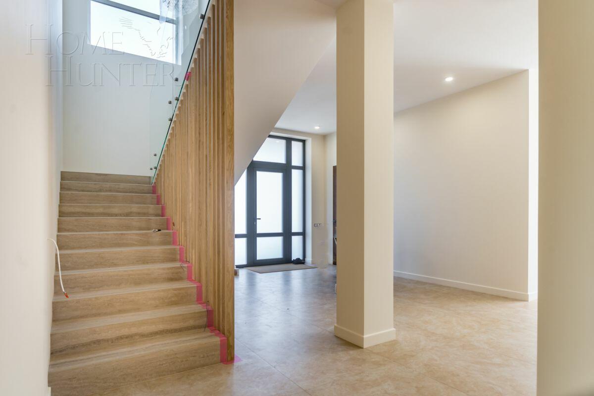 2-этажный коттедж 640 м² с отделкой