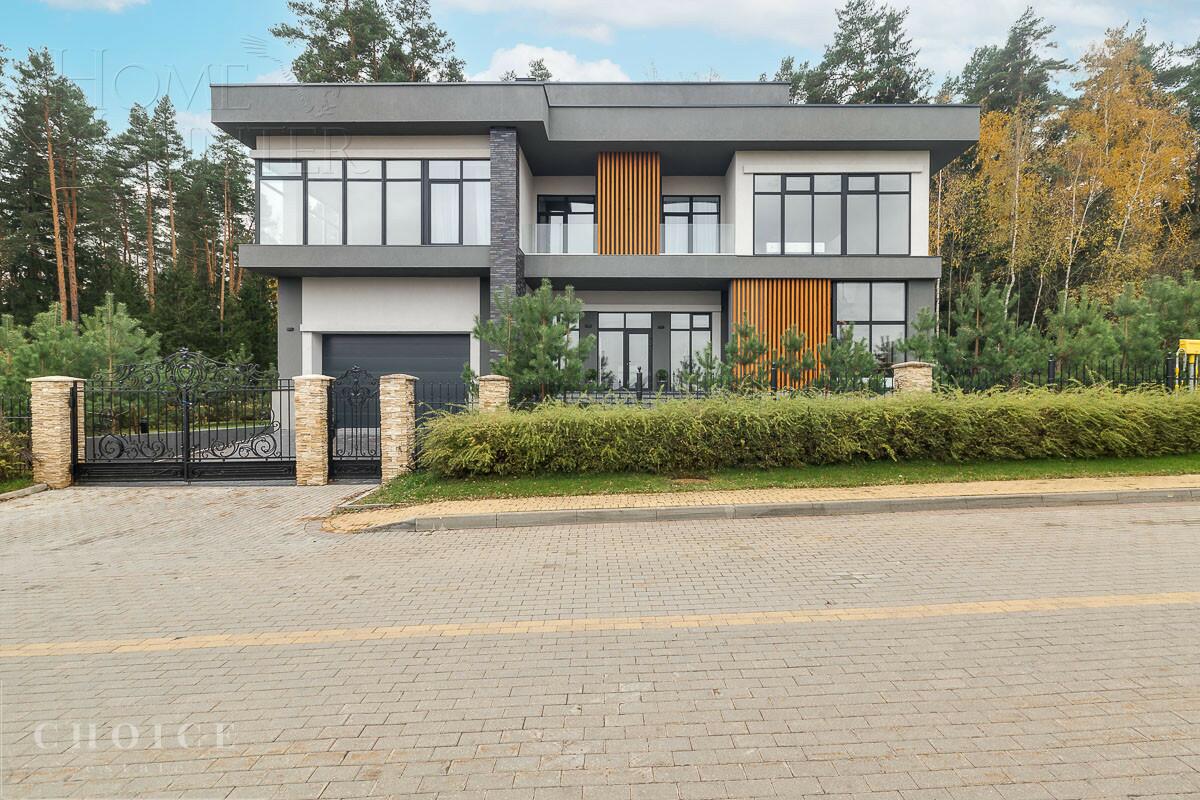 2-этажный коттедж 720 м² с отделкой