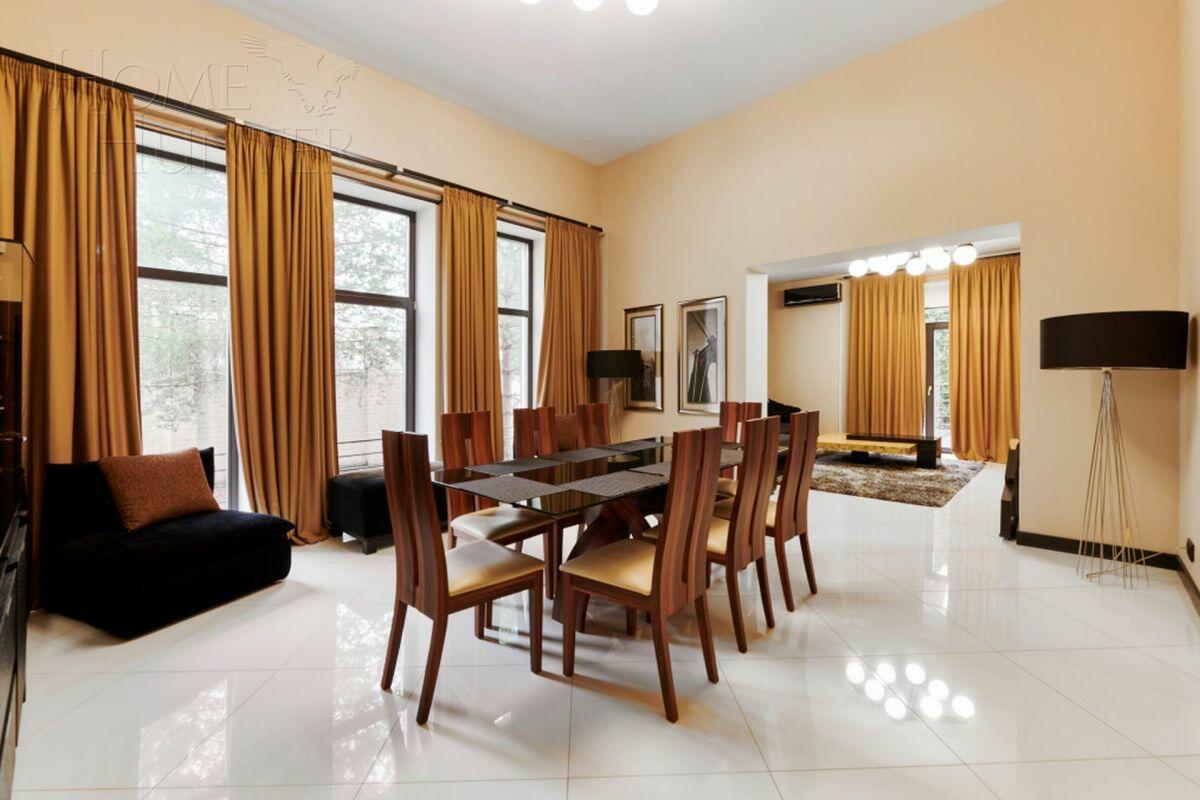 2-этажный коттедж 500 м² с отделкой