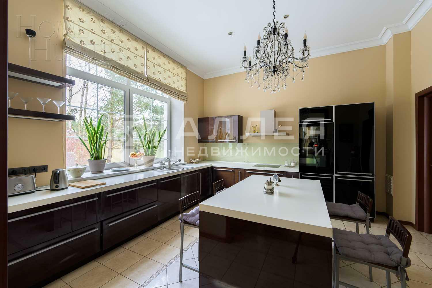 2-этажный коттедж 2 100 м² с отделкой