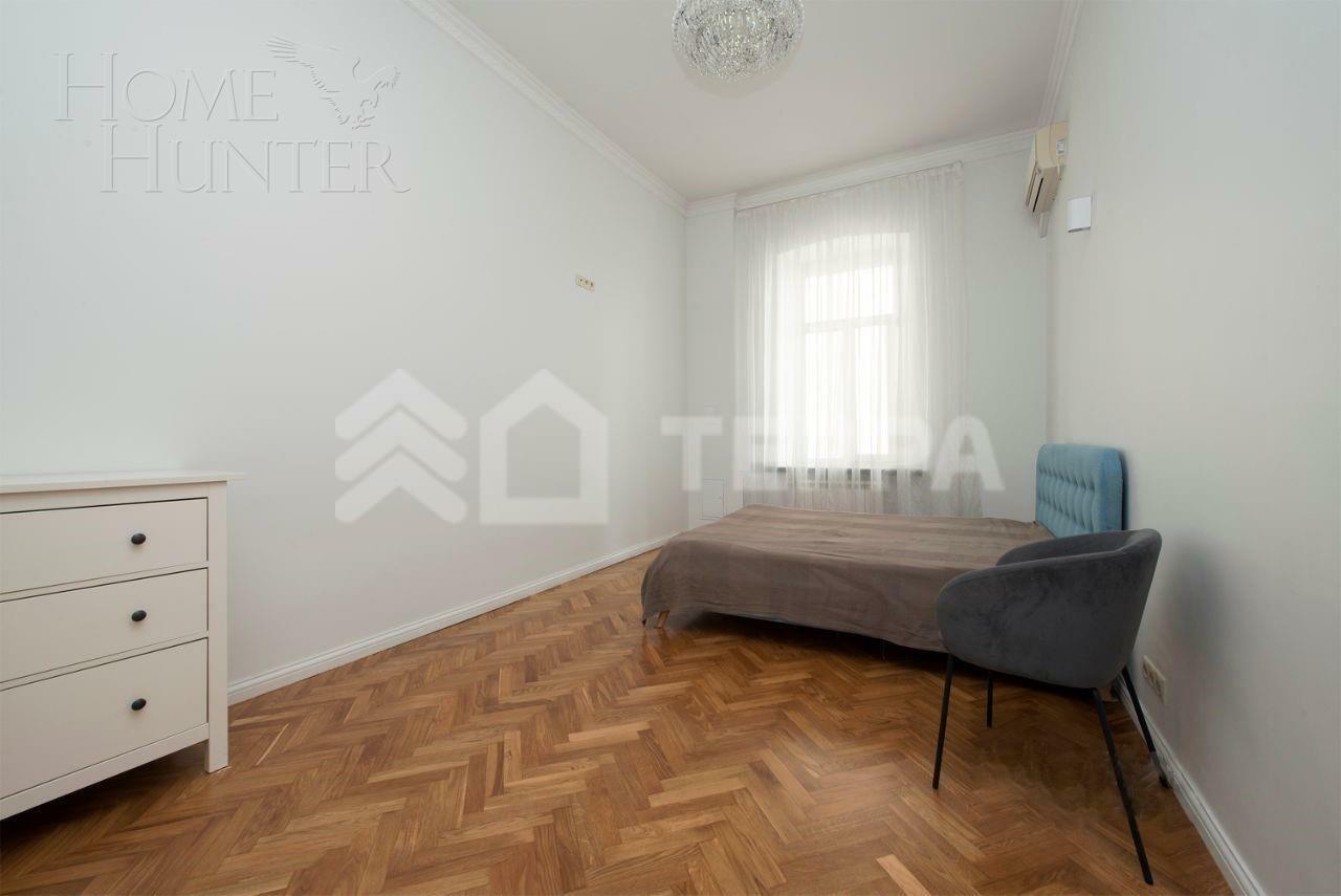 7-КОМН. КВАРТИРА С ОТДЕЛКОЙ 193.5 М² НА 3 ЭТАЖЕ