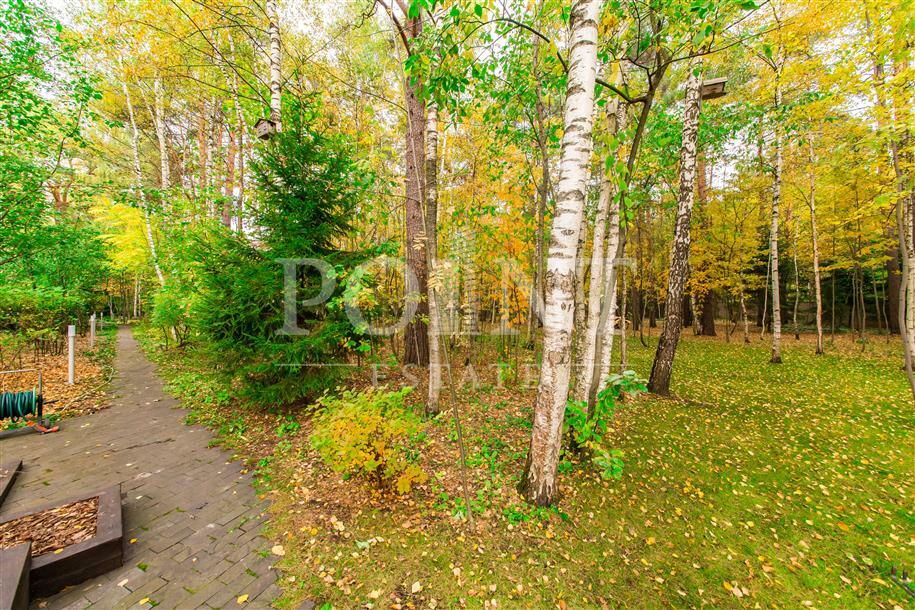 2-этажный коттедж 1 750 м² с отделкой