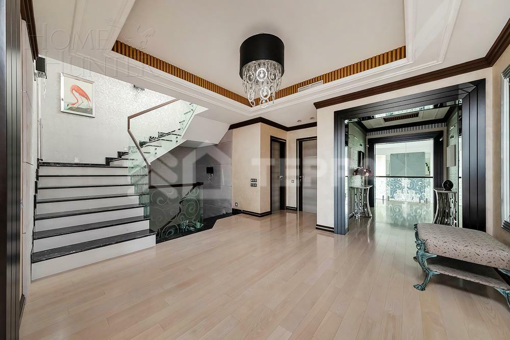 3-этажный коттедж 768 м² с отделкой