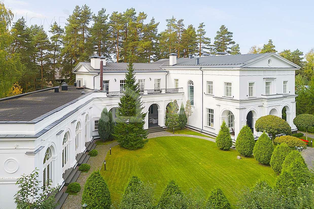 2-этажный коттедж 2 000 м² с отделкой