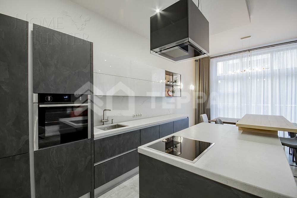 3-этажный таунхаус 291 м² с отделкой