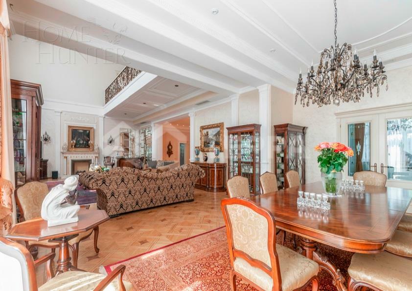 3-этажный коттедж 1 800 м² с отделкой