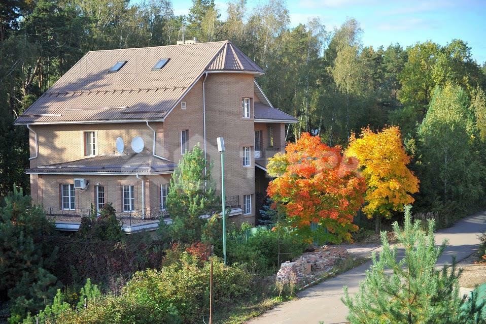 2-этажный коттедж 590 м² с отделкой