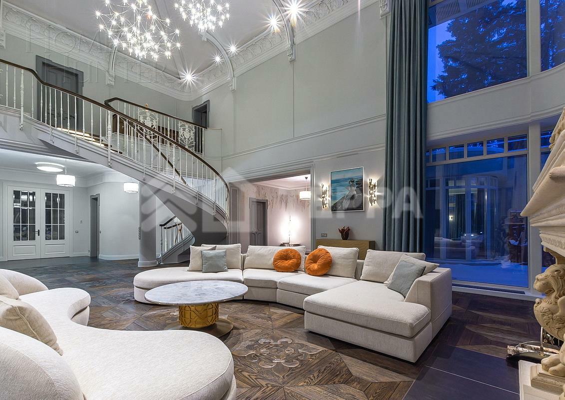 2-этажный коттедж 1 214 м² с отделкой