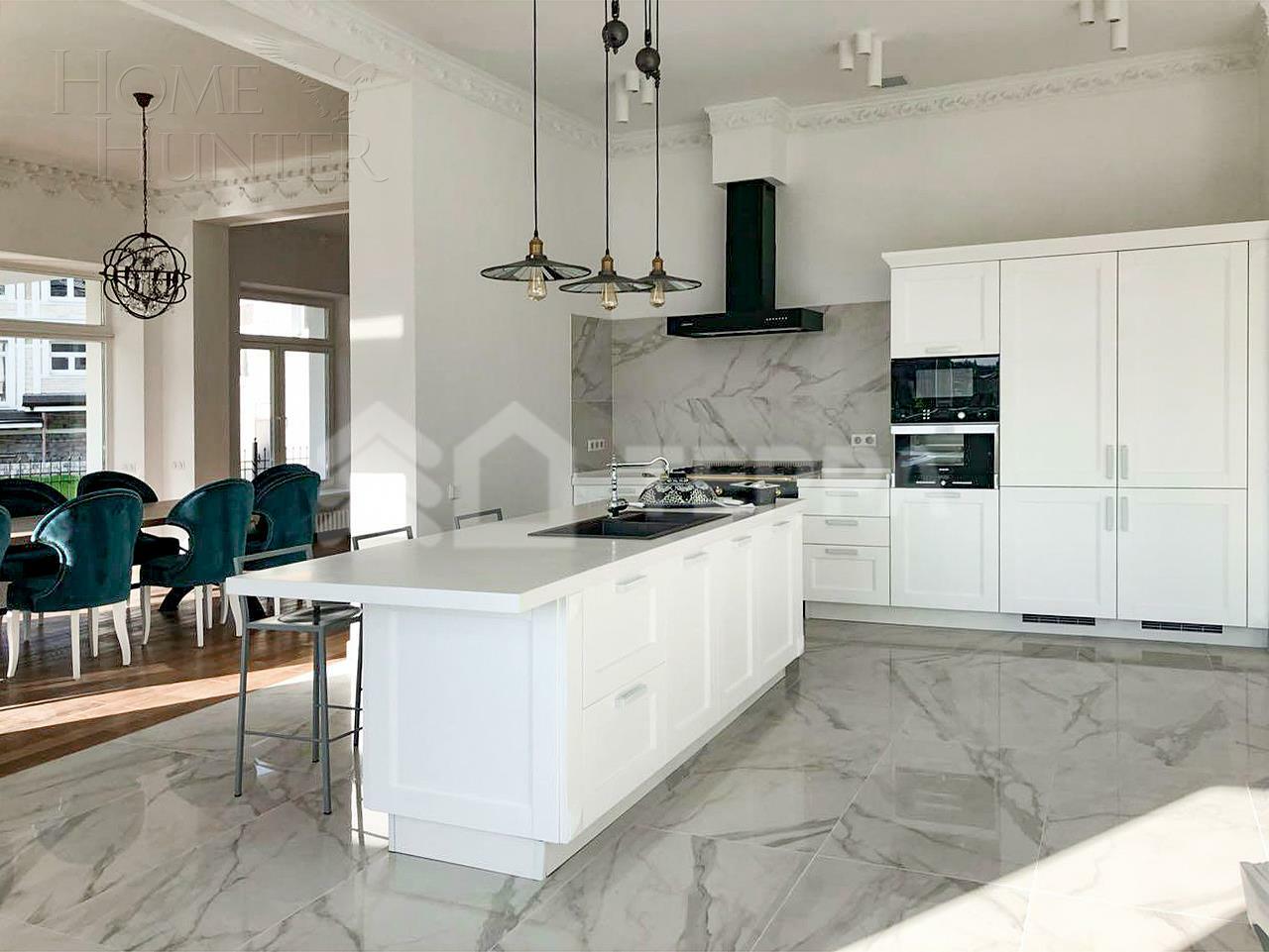 2-этажный коттедж 980 м² с отделкой