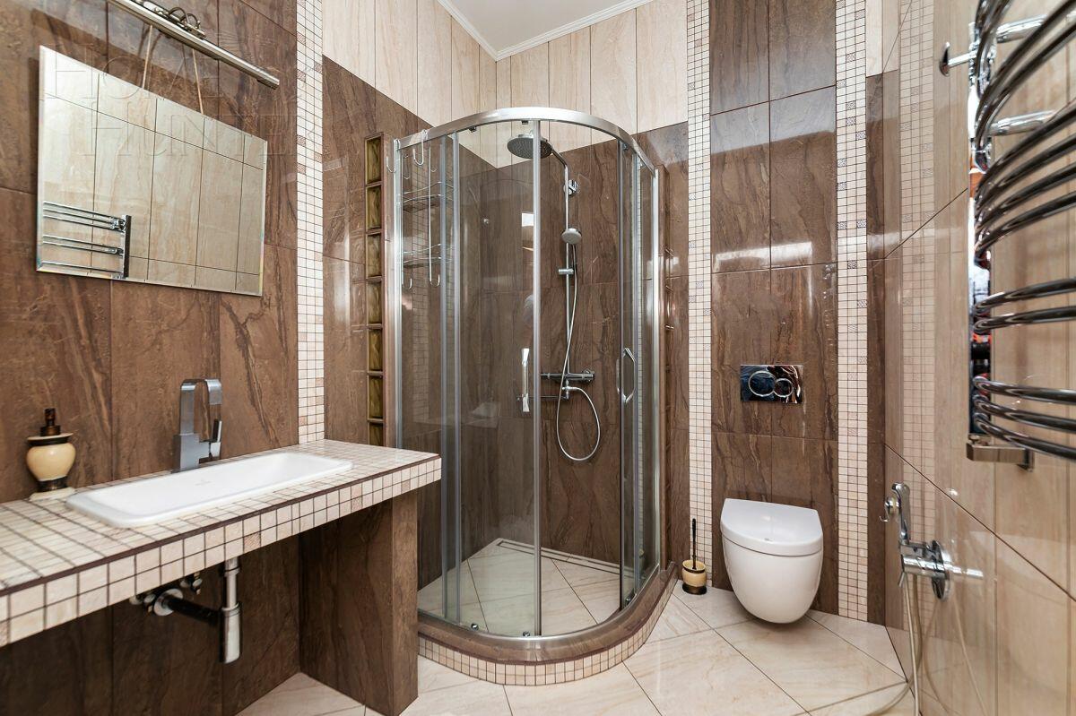 2-этажный коттедж 350 м² с отделкой