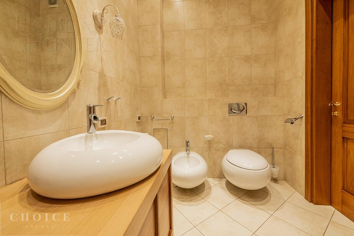 2-этажный коттедж 620 м² с отделкой