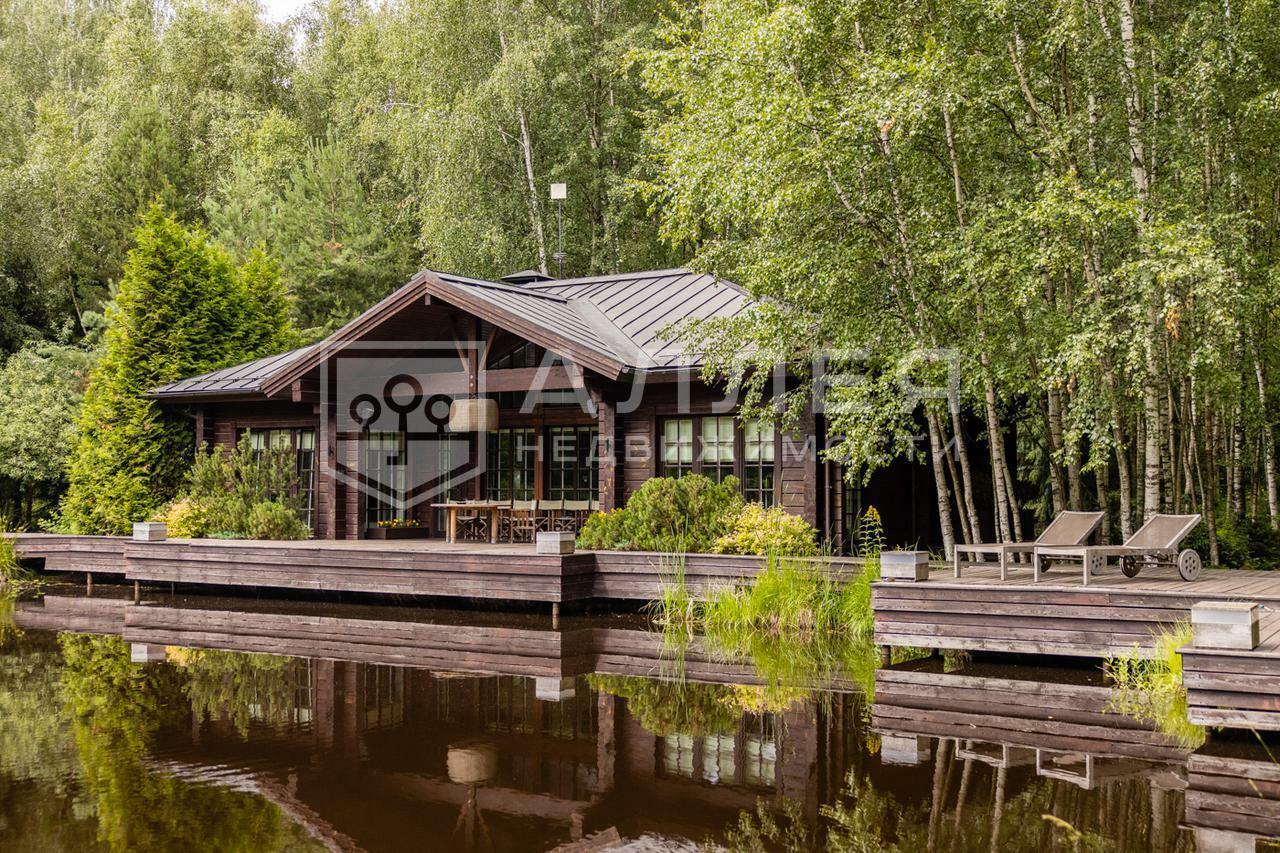 2-этажный коттедж 1 000 м² с отделкой