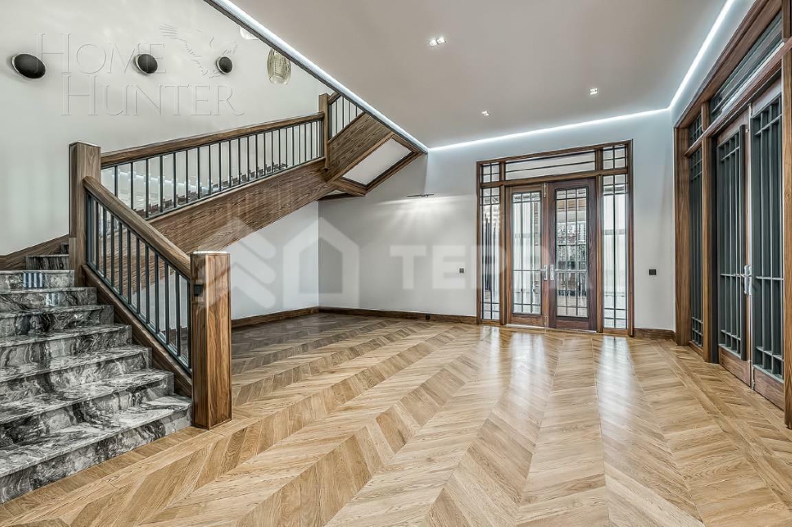 2-этажный коттедж 989.7 м² с отделкой