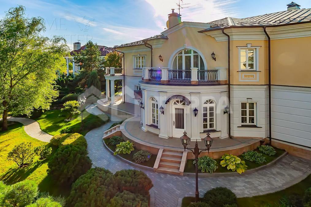 КОТТЕДЖ 1 800 м² с отделкой