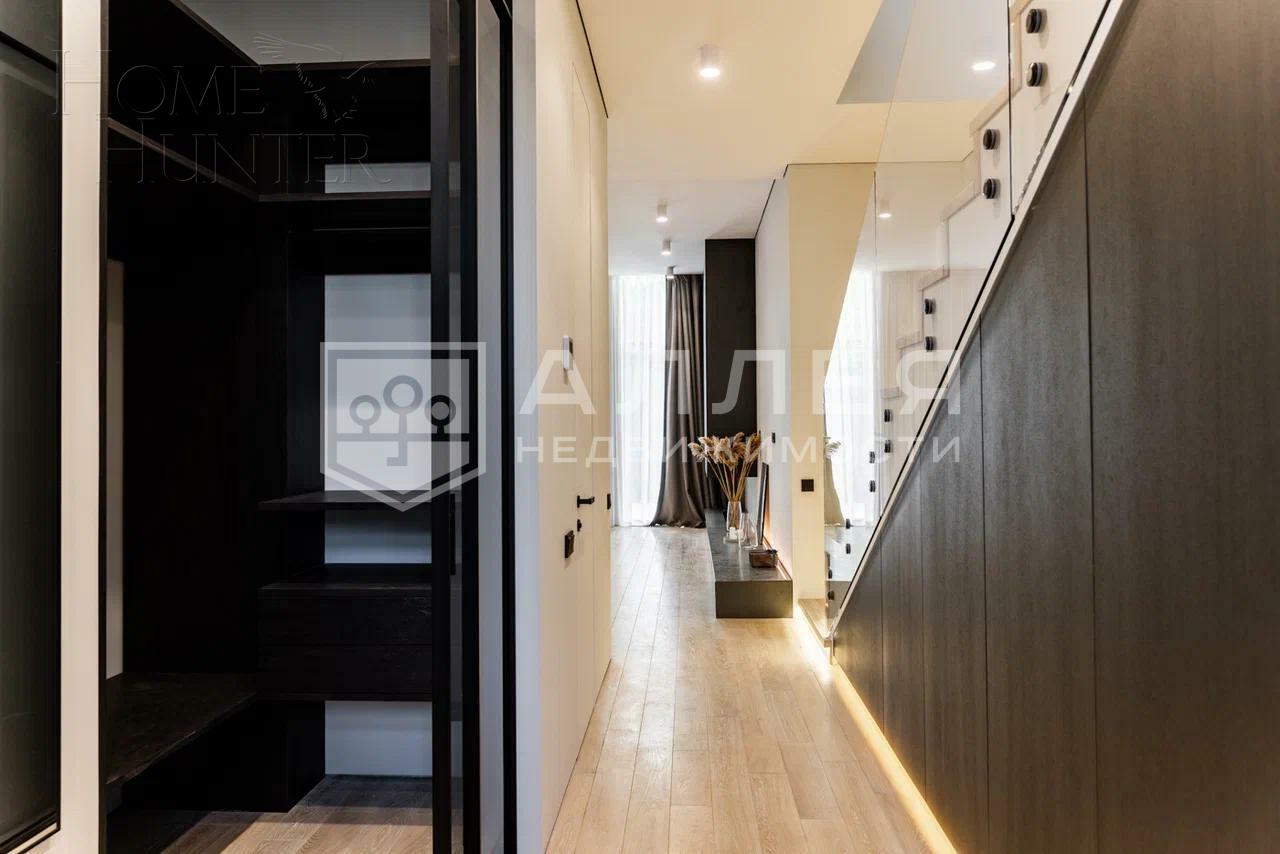 3-этажный таунхаус 244 м² с отделкой