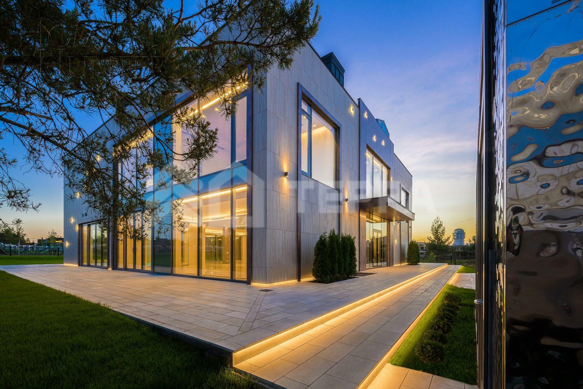 2-этажный коттедж 1 500 м² с отделкой