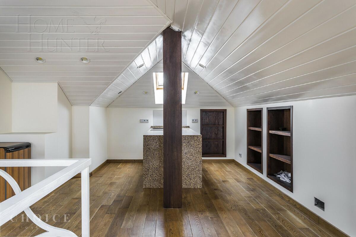 3-этажный коттедж 720 м² без отделки