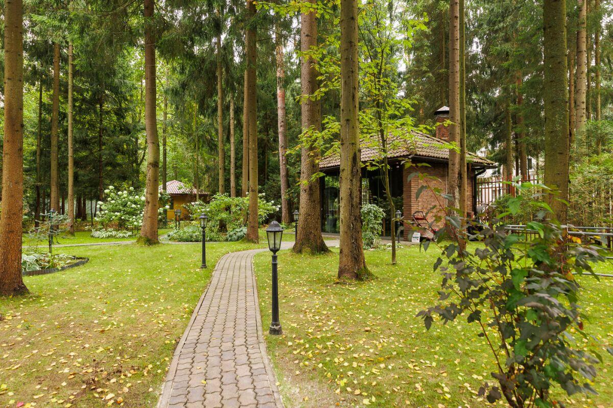 2-этажный коттедж 398.2 м² с отделкой