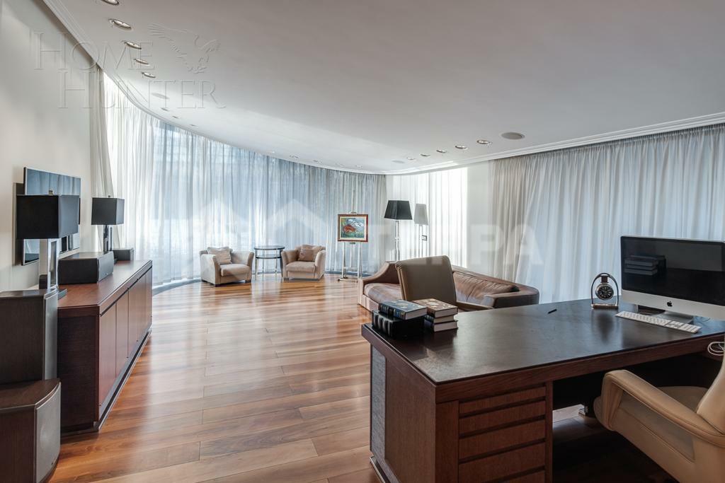 2-этажный коттедж 1 360 м² с отделкой