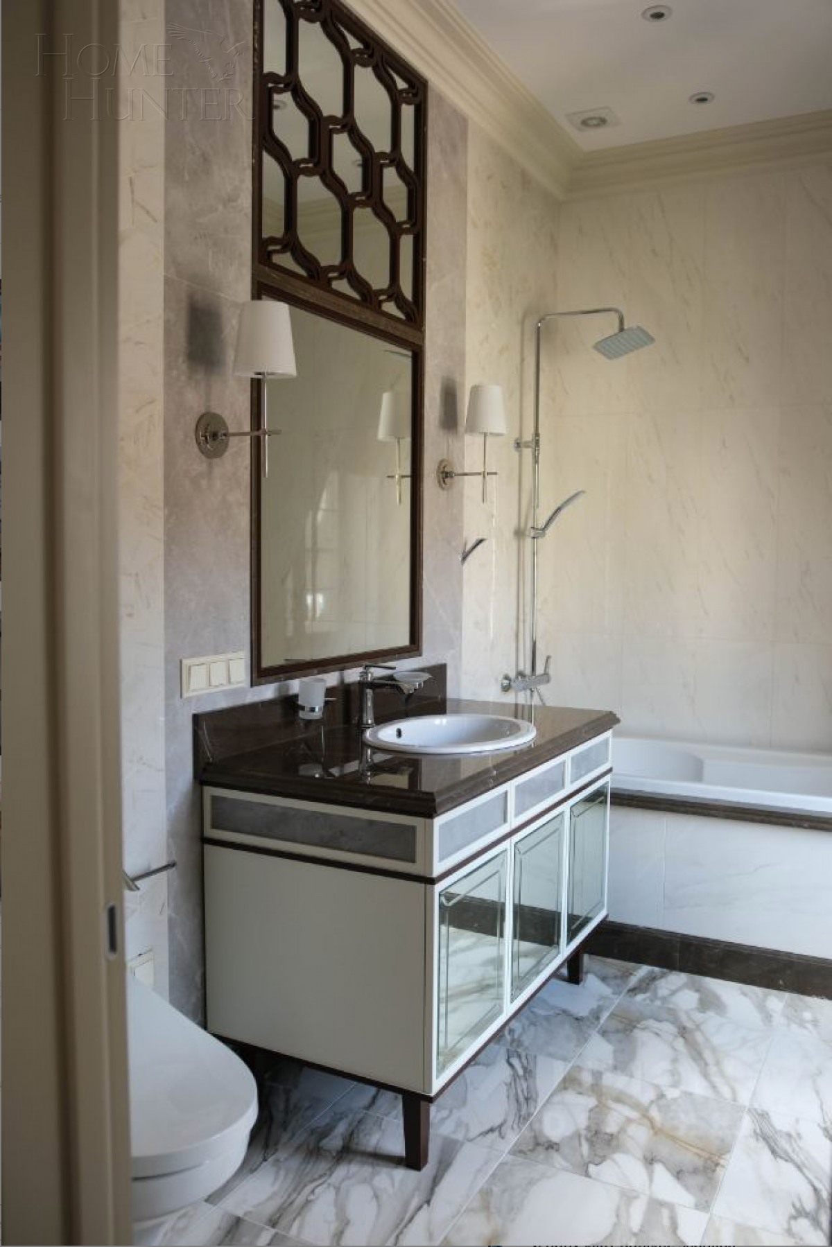 3-этажный таунхаус 327 м² с отделкой