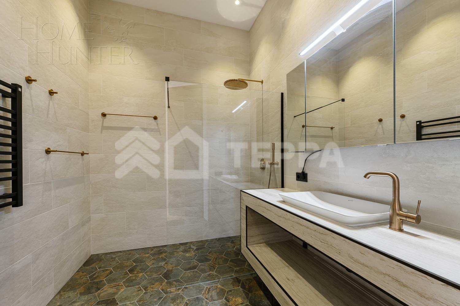 2-этажный коттедж 865 м² с отделкой