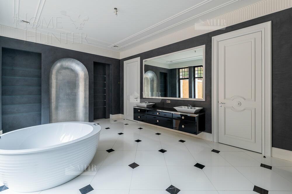 2-этажный коттедж 1 372 м² с отделкой