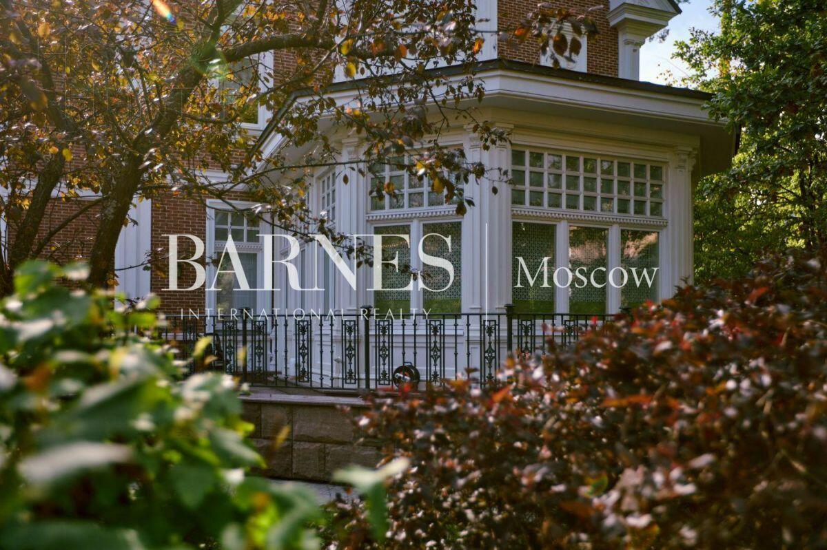 2-этажный коттедж 1 703.4 м² без отделки