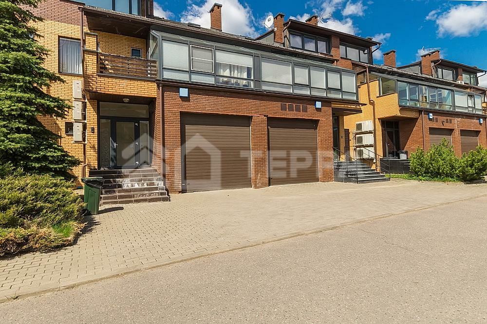 3-этажный таунхаус 354 м² с отделкой