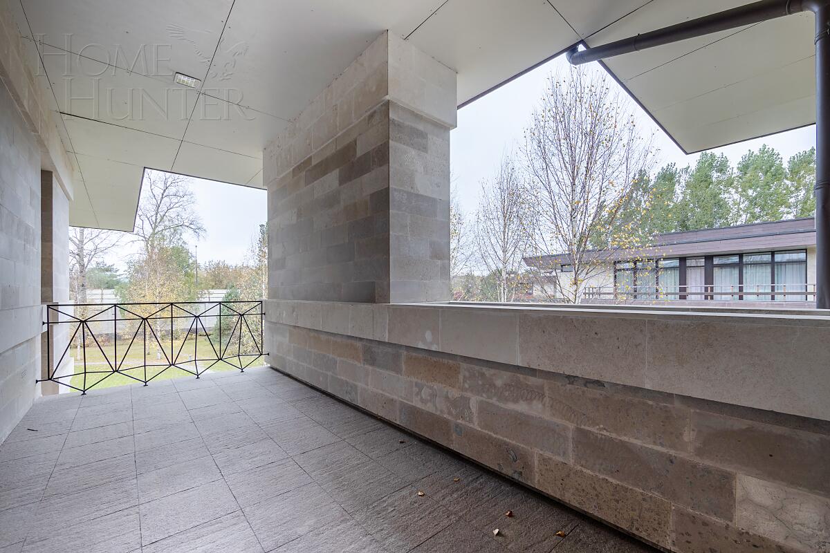 2-этажный коттедж 989.7 м² с отделкой