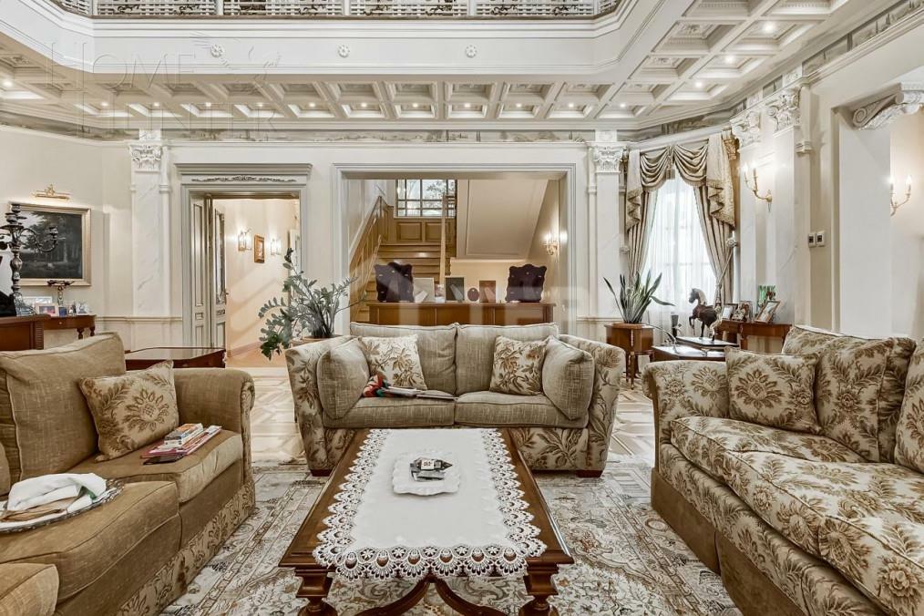 КОТТЕДЖ 1 800 м² с отделкой