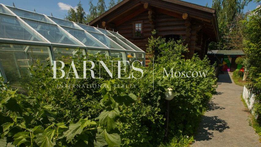 2-этажный коттедж 800 м² с отделкой