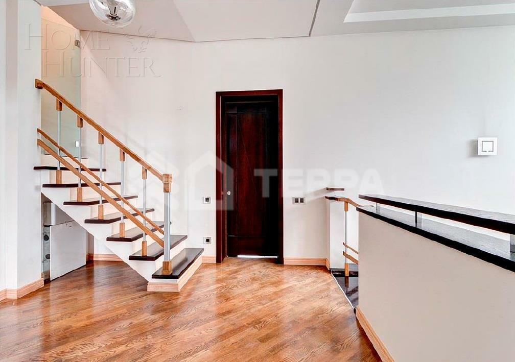 2-этажный коттедж 947 м² с отделкой